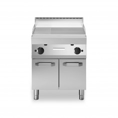 Fry top gas, piastra 2/3 liscia 1/3 rigata cromata, su vano con porte